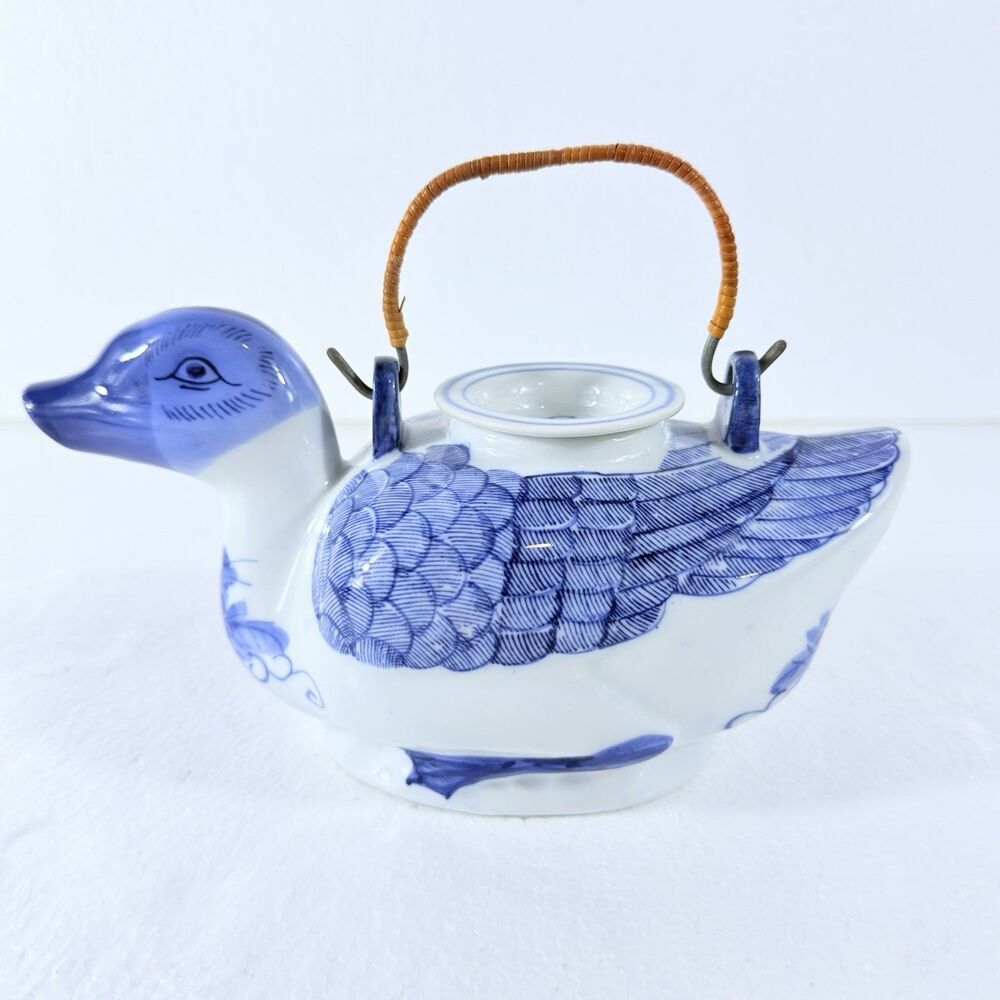 VTG Hand Painted Chinese Tea Pot, Duck Shaped Blue White Lid & Handle Porcelain